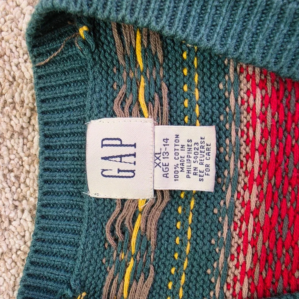 VINTAGE Gap Fair Isle Sweater Vest Kids Boys XXL 13-14 Green Red Preppy V-Neck